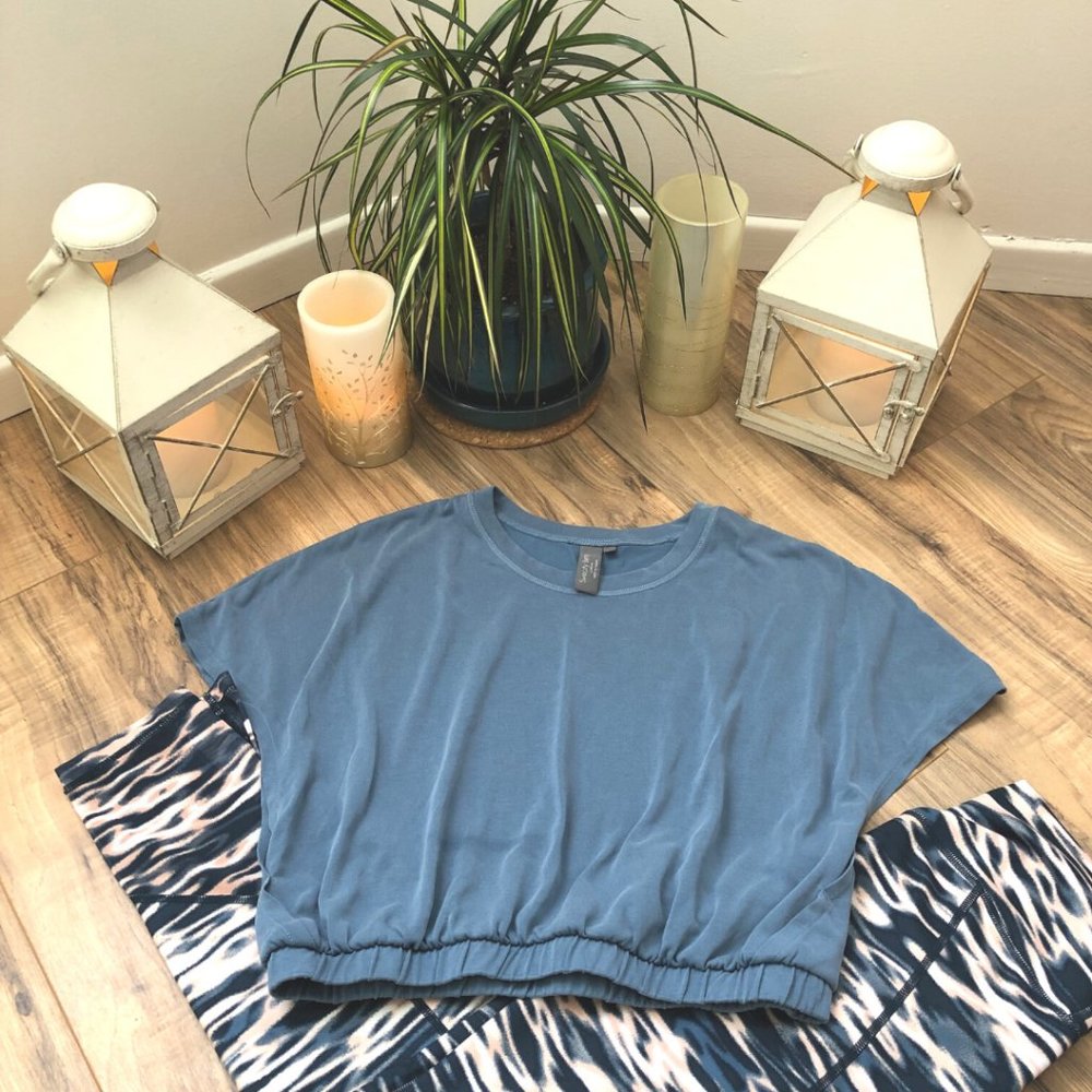 SWEATY BETTY - Peaceful Split T-Shirt - Picture 5 of 5